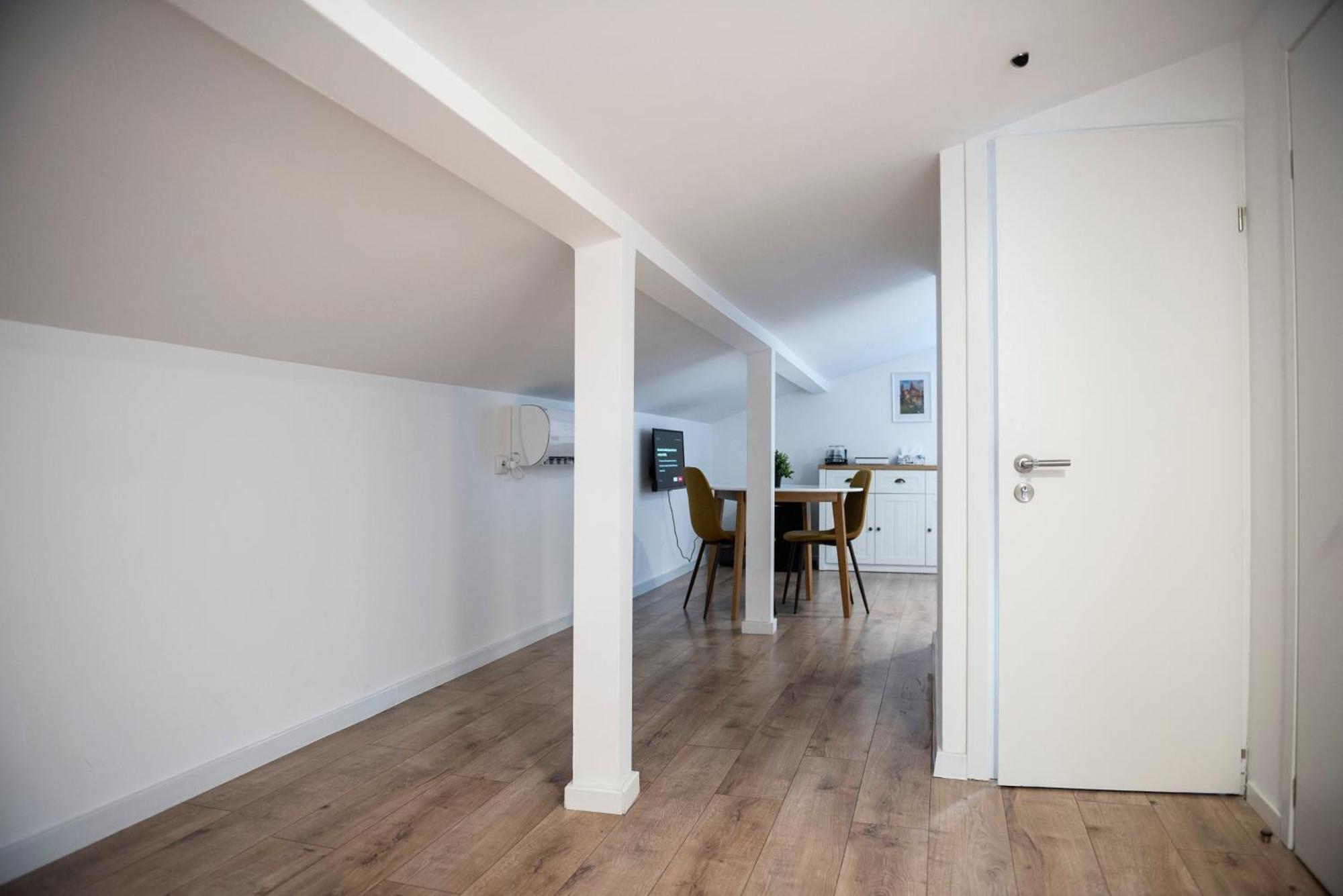 Lazynest Residence Bukares Ruang foto