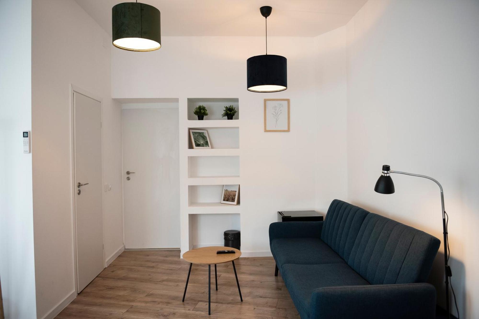 Lazynest Residence Bukares Bagian luar foto