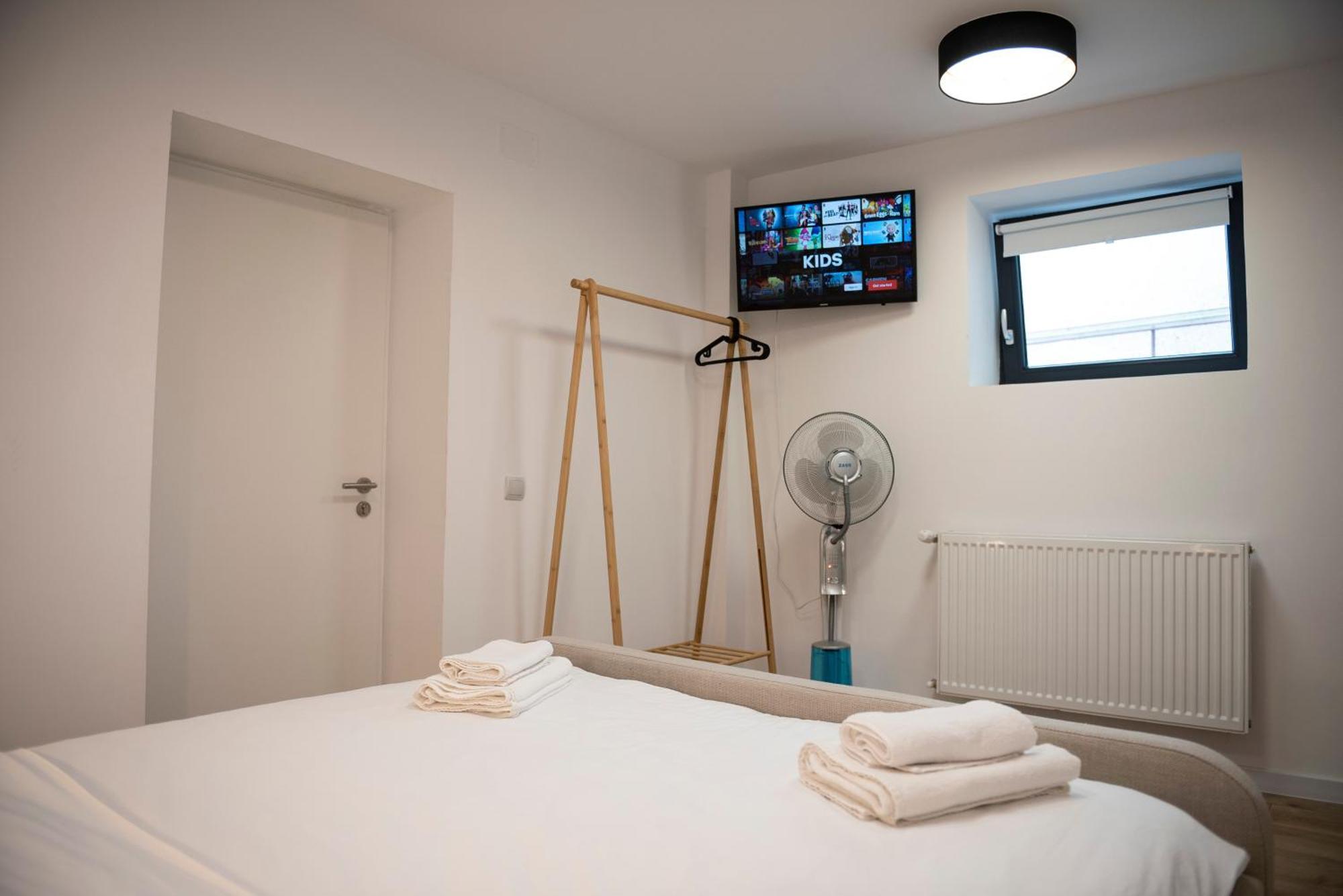 Lazynest Residence Bukares Ruang foto