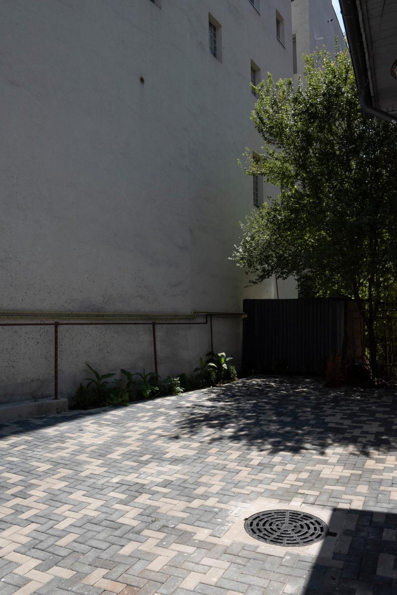Lazynest Residence Bukares Bagian luar foto